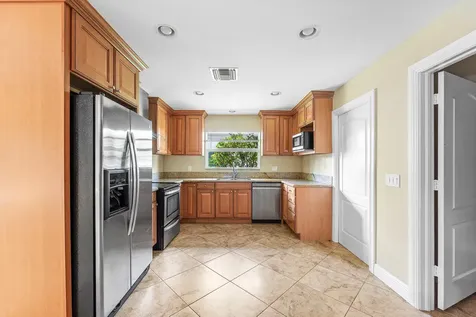 4572 White Cedar Lane Delray Beach FL 33445