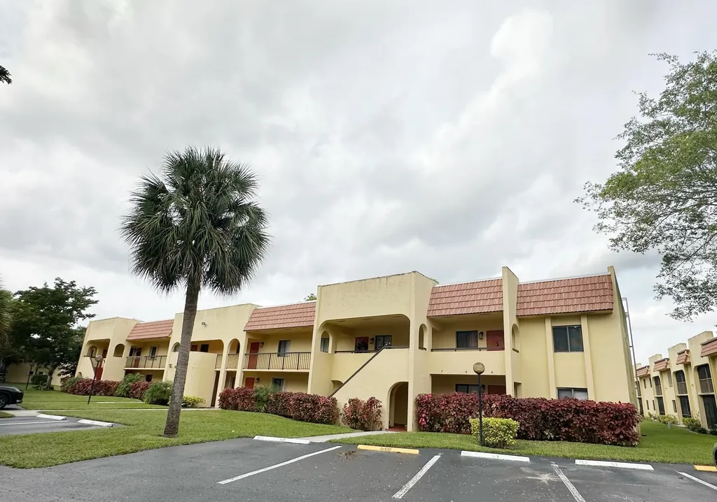 924 SW 9th Street Circle Boca Raton FL 33486