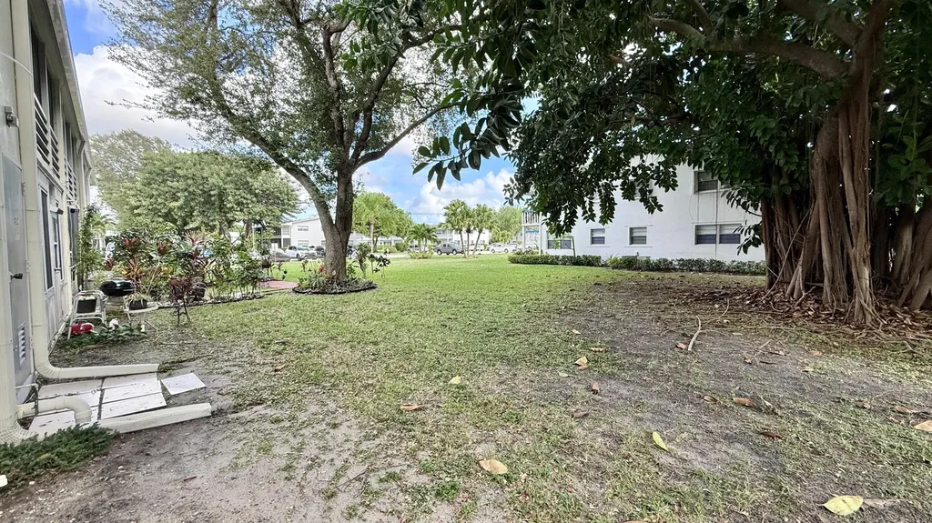 253 Newport P Deerfield Beach FL 33442