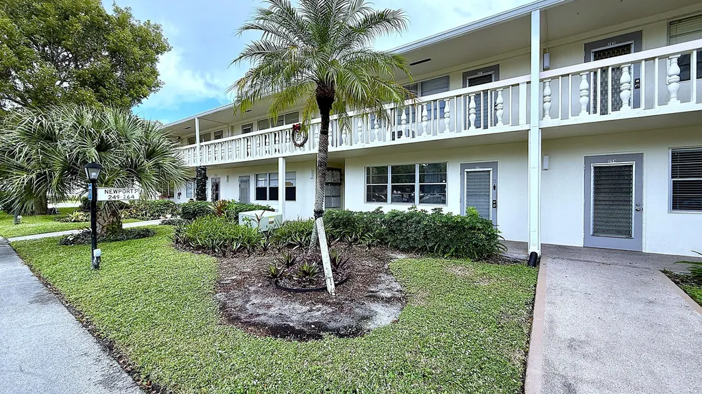 253 Newport P Deerfield Beach FL 33442