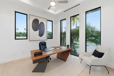 1050 NE 3rd Avenue Boca Raton FL 33432
