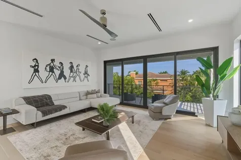 1050 NE 3rd Avenue Boca Raton FL 33432