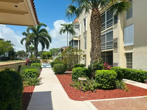 331 SW 8th Street Boca Raton FL 33432