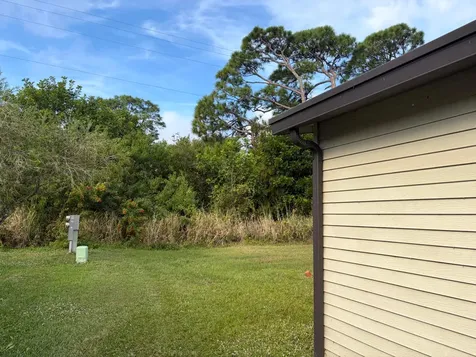 202 Travis Cay Place Fort Pierce FL 34982