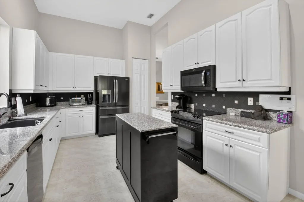 9822 Isles Cay Drive Delray Beach FL 33446