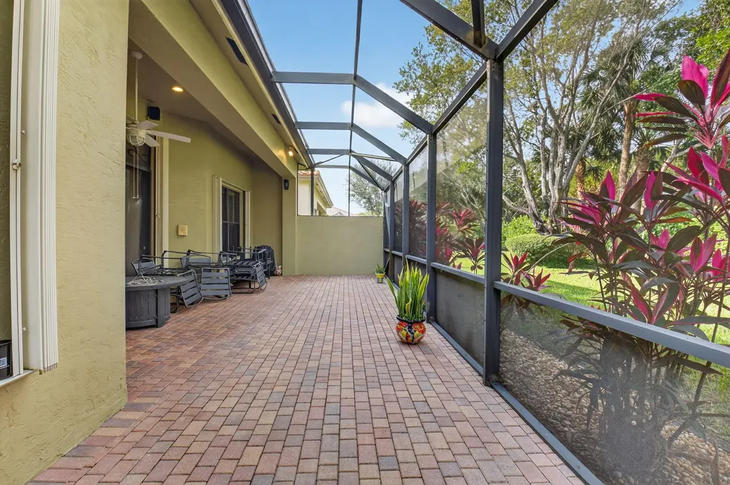 9822 Isles Cay Drive Delray Beach FL 33446