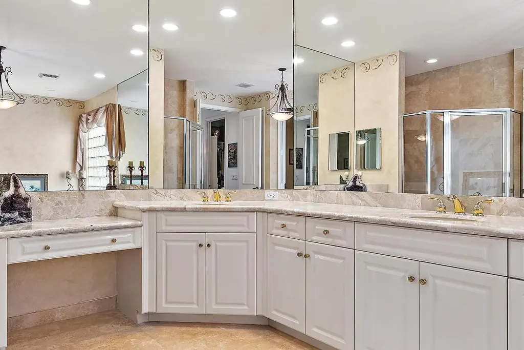 7713 Sandhill Court West Palm Beach FL 33412