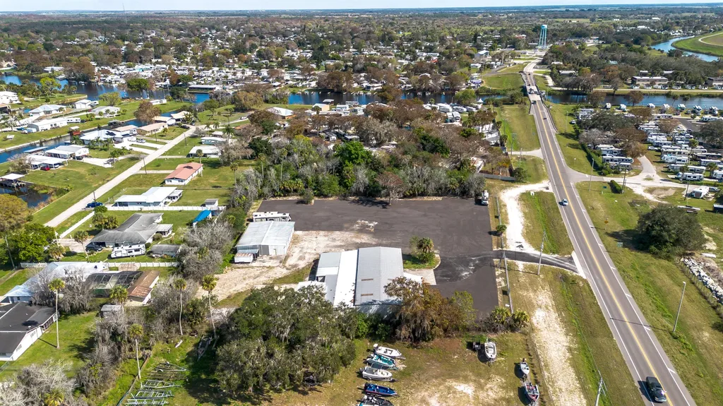 2625 Us 441 Okeechobee FL 34974