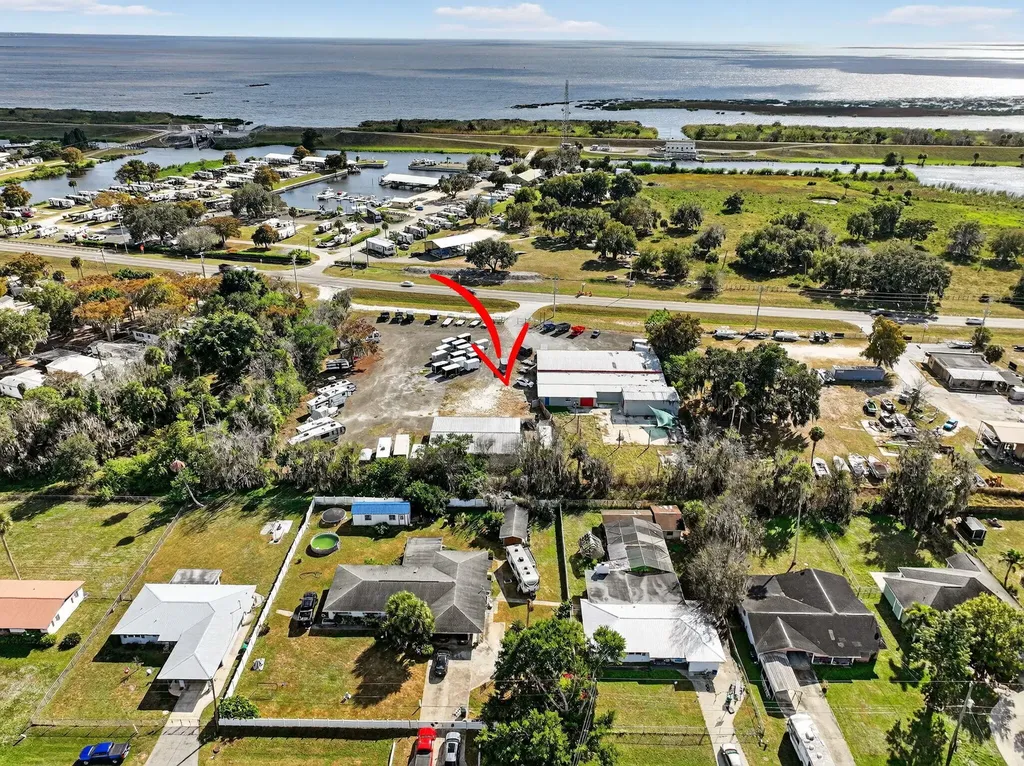 2625 Us 441 Okeechobee FL 34974