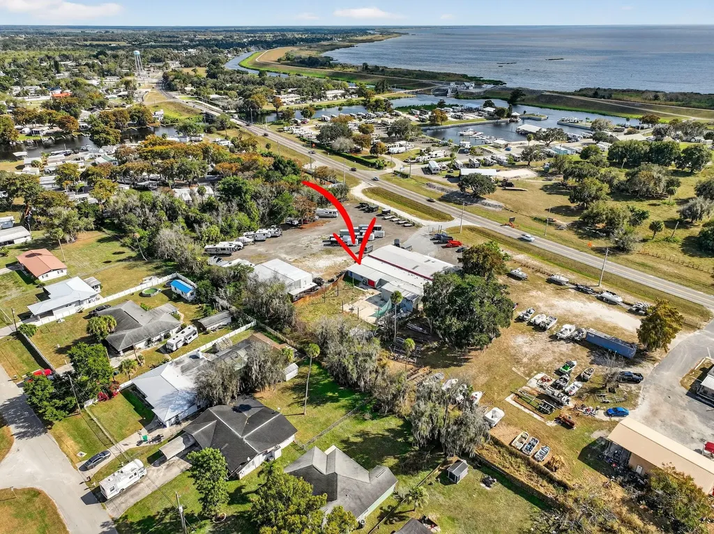 2625 Us 441 Okeechobee FL 34974
