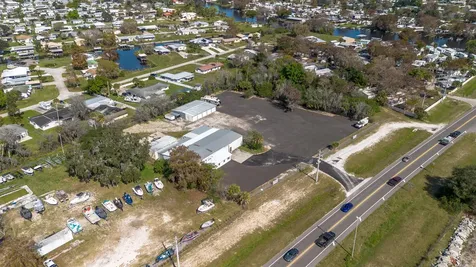 2625 Us 441 Okeechobee FL 34974