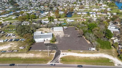 2625 Us 441 Okeechobee FL 34974