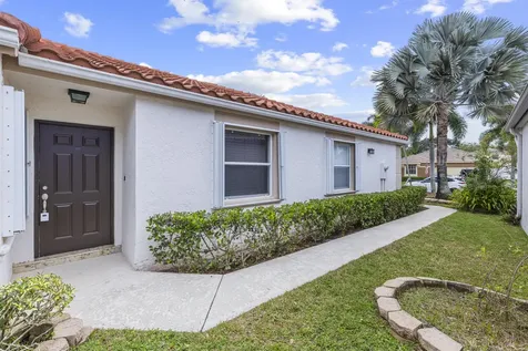 7469 Kingsley Court Lake Worth FL 33467