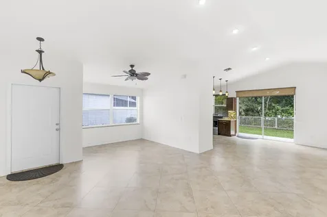 7469 Kingsley Court Lake Worth FL 33467