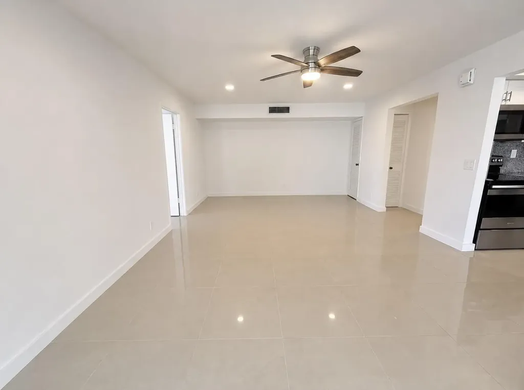 514 Piedmont K Delray Beach FL 33446