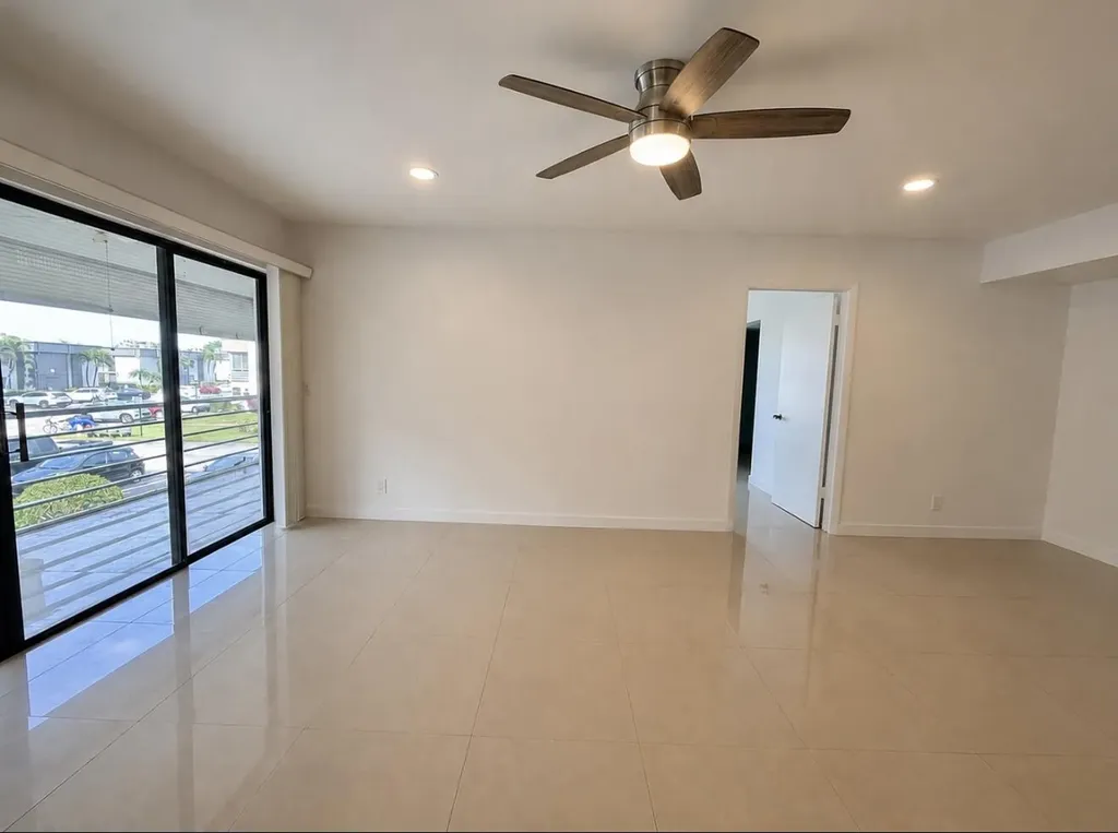 514 Piedmont K Delray Beach FL 33446