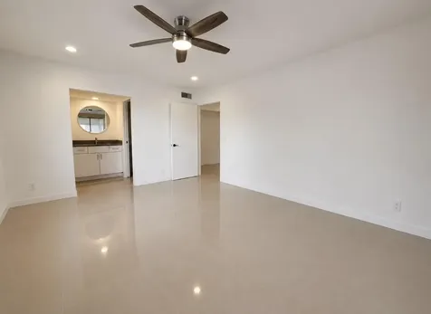 514 Piedmont K Delray Beach FL 33446