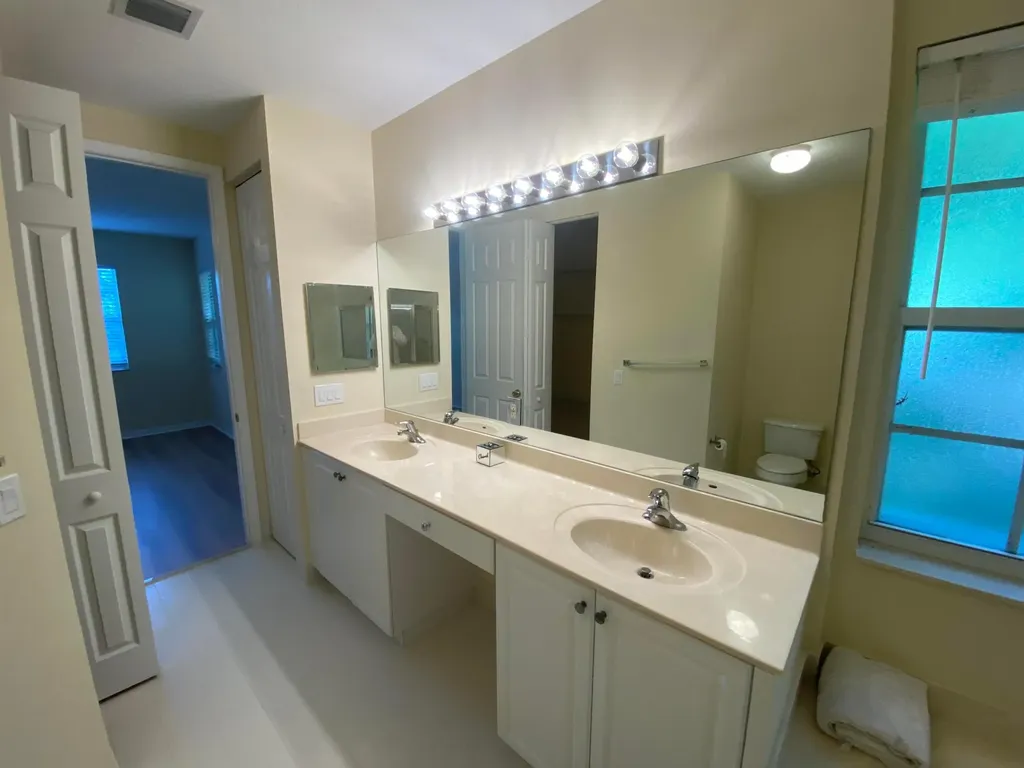 4456 Regal Court Delray Beach FL 33445