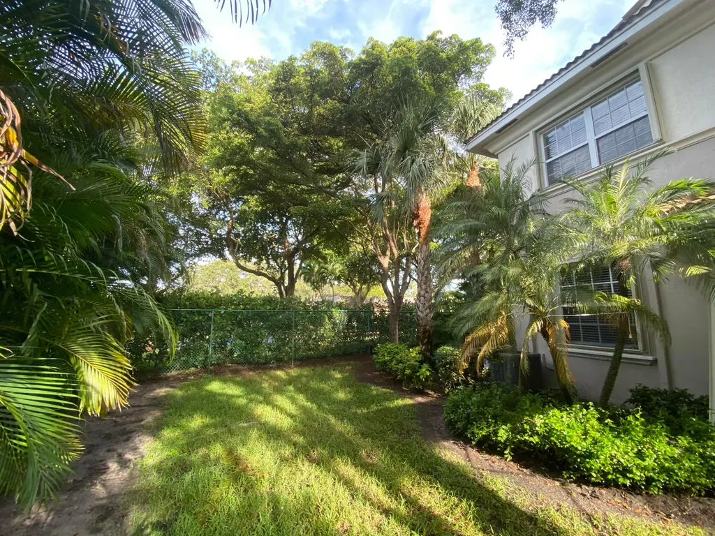 4456 Regal Court Delray Beach FL 33445
