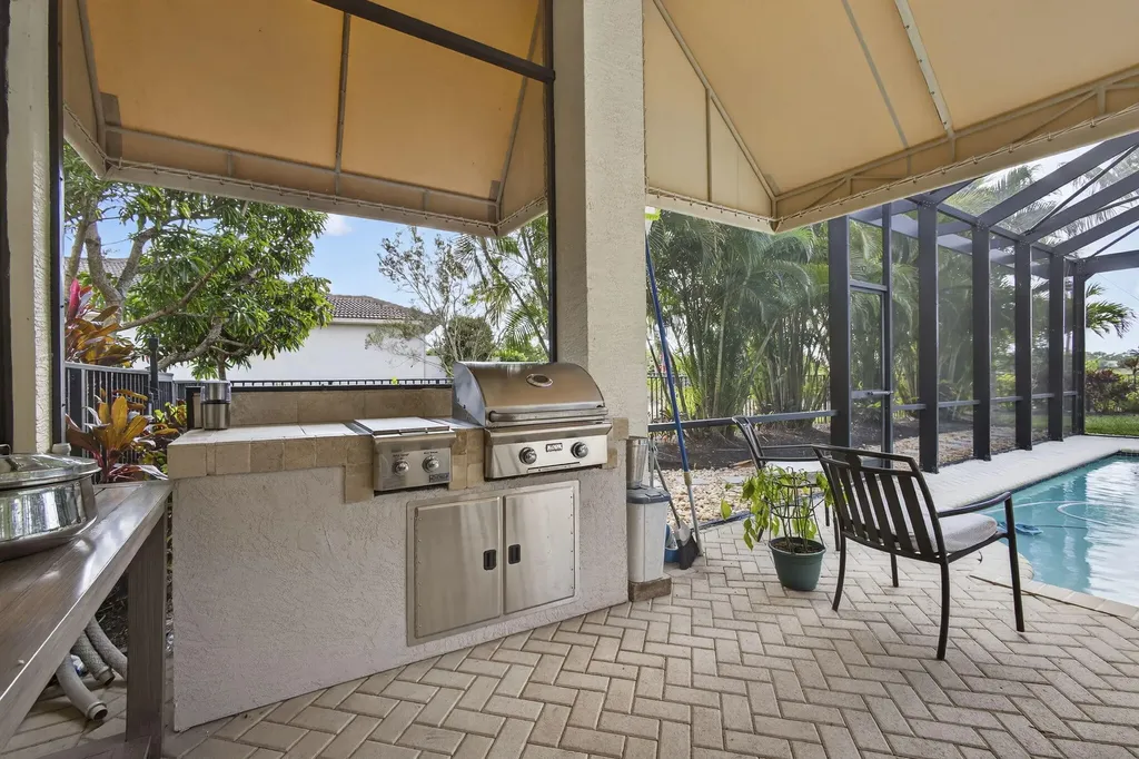 6743 Sparrow Hawk Drive West Palm Beach FL 33412