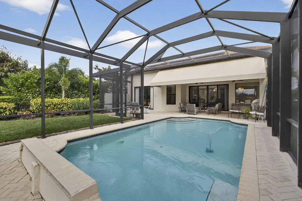 6743 Sparrow Hawk Drive West Palm Beach FL 33412