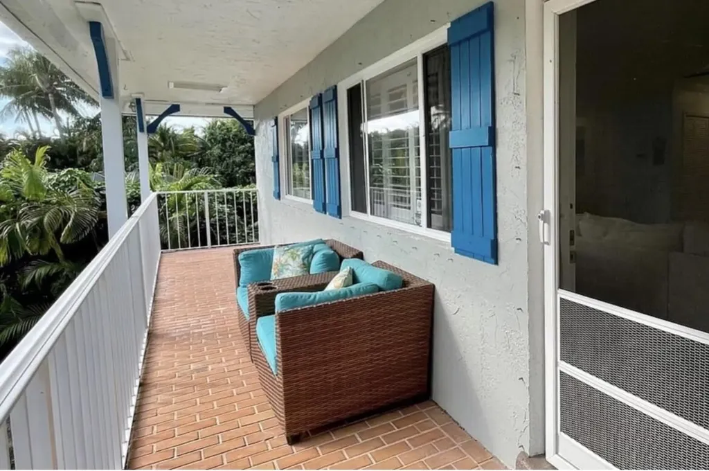 1202 Palm Trail Delray Beach FL 33483