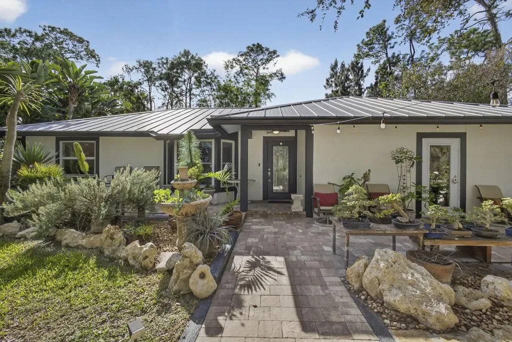 17152 W Sycamore Drive Loxahatchee FL 33470