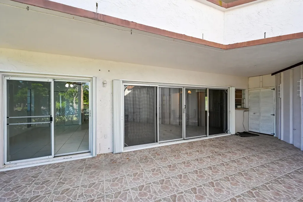 7 N Greenway Village N Royal Palm Beach FL 33411