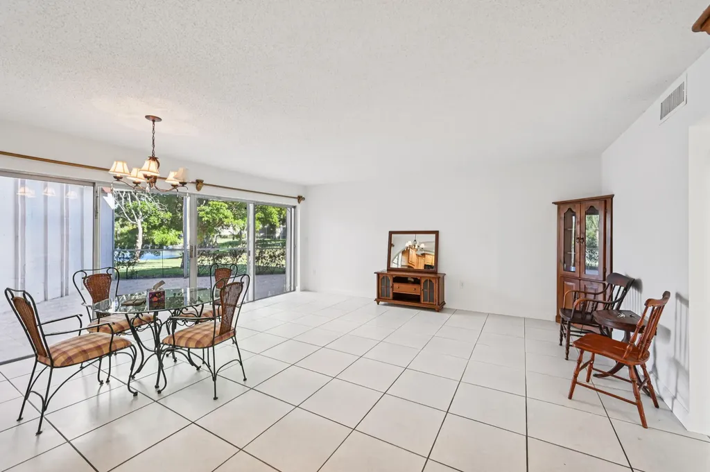 7 N Greenway Village N Royal Palm Beach FL 33411