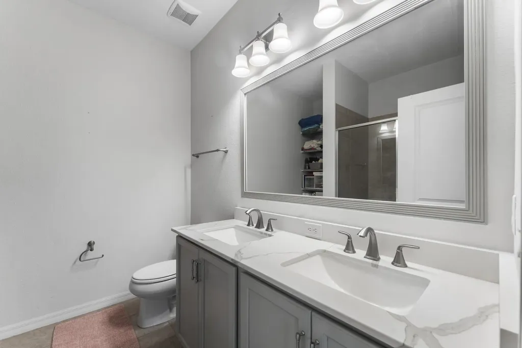 110 65th Avenue E Bradenton FL 34203