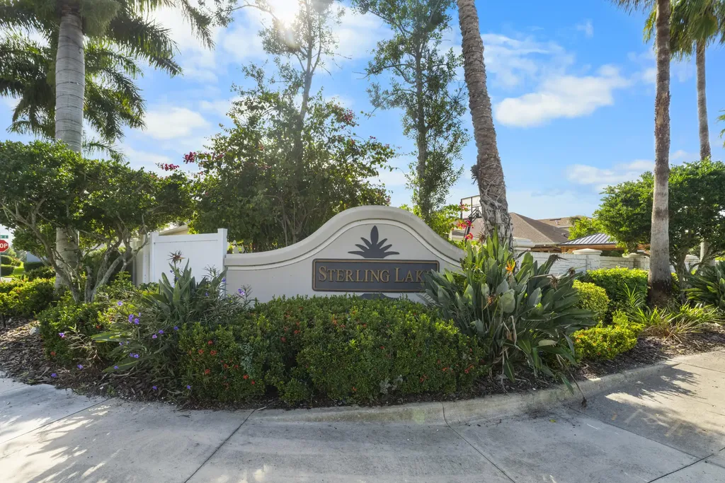 110 65th Avenue E Bradenton FL 34203