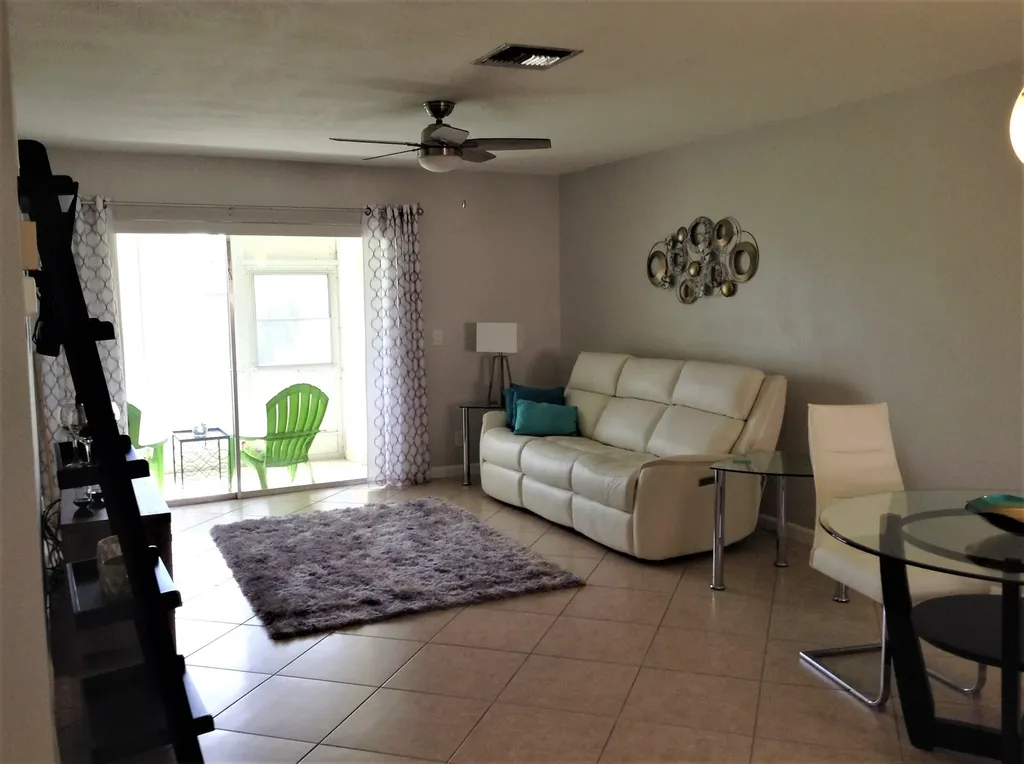 2509 Dudley Drive W West Palm Beach FL 33415