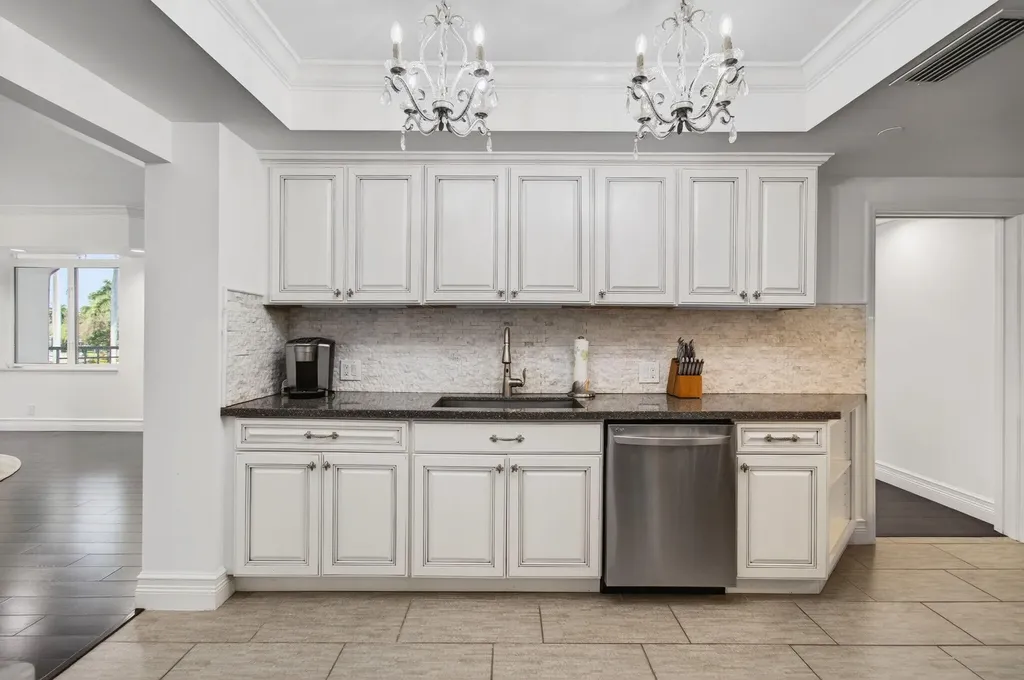 300 SE 5th Avenue Boca Raton FL 33432