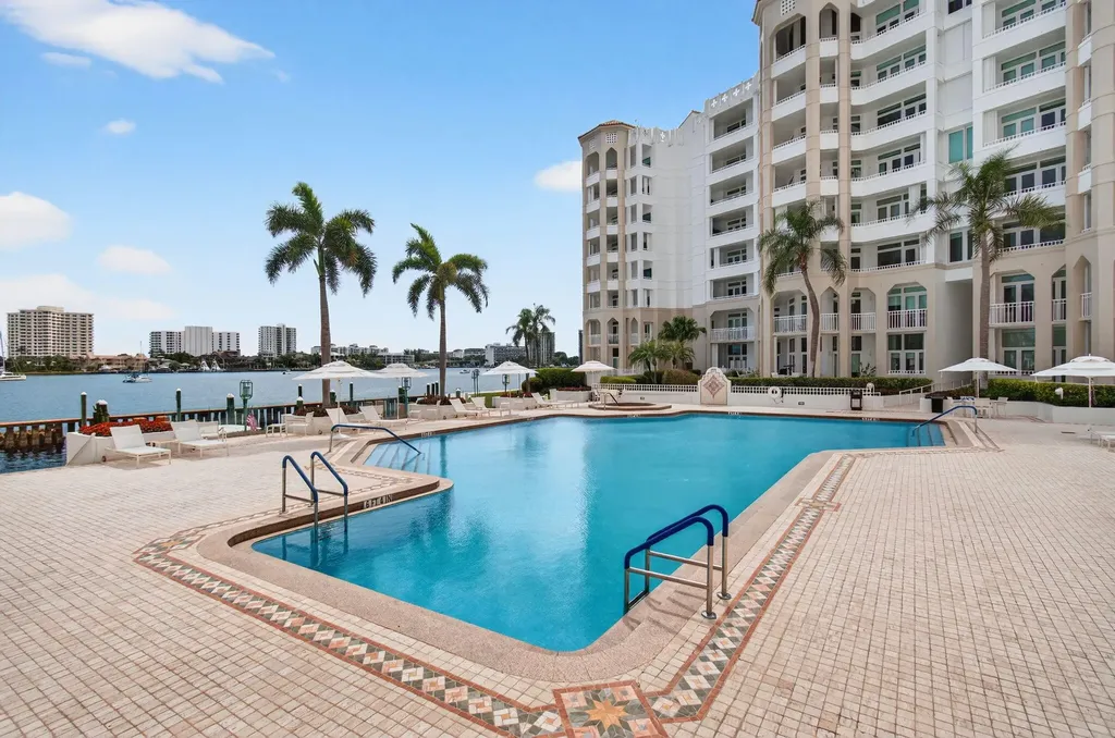 300 SE 5th Avenue Boca Raton FL 33432