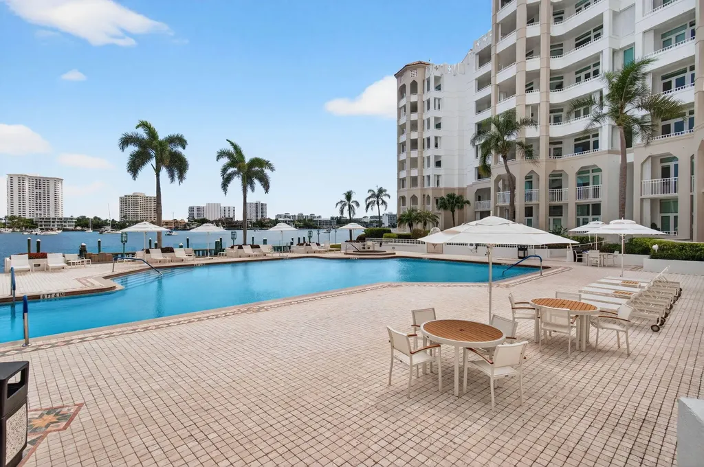 300 SE 5th Avenue Boca Raton FL 33432