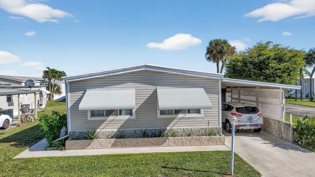 36001 Dron Bay Boynton Beach FL 33436