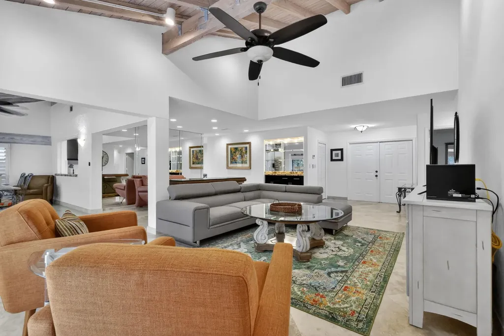 804 Foxpointe Circle Delray Beach FL 33445