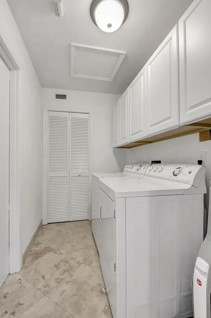804 Foxpointe Circle Delray Beach FL 33445