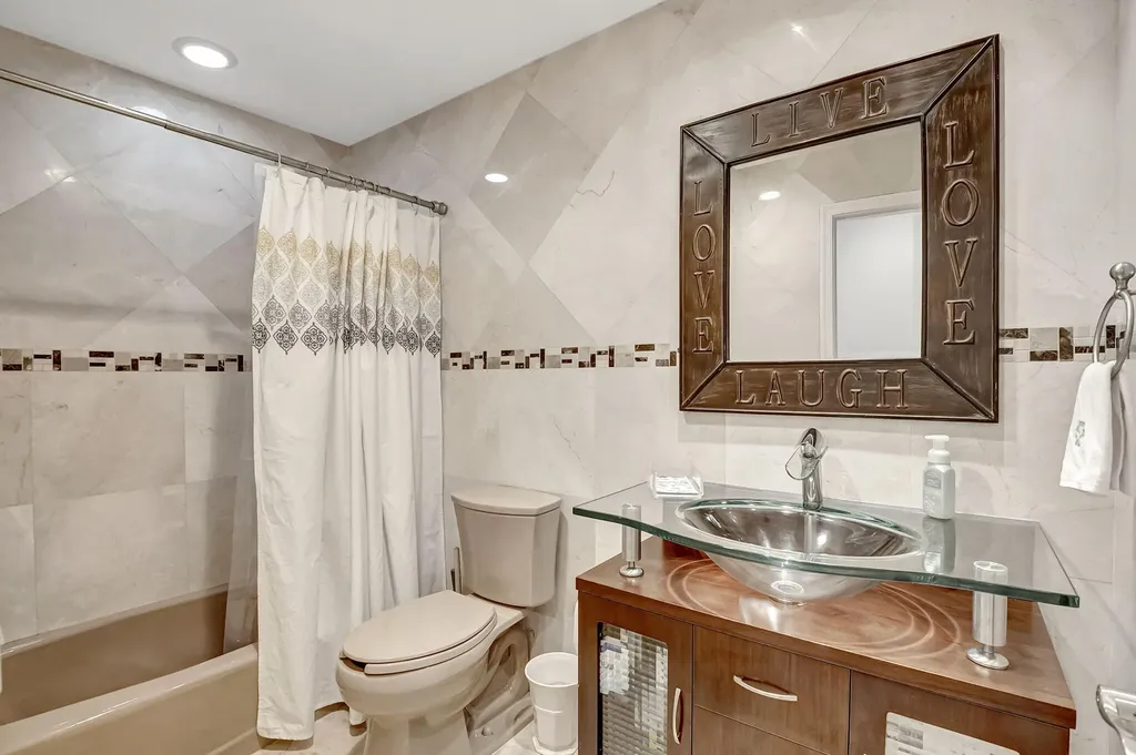 804 Foxpointe Circle Delray Beach FL 33445