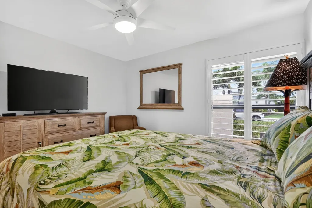 804 Foxpointe Circle Delray Beach FL 33445