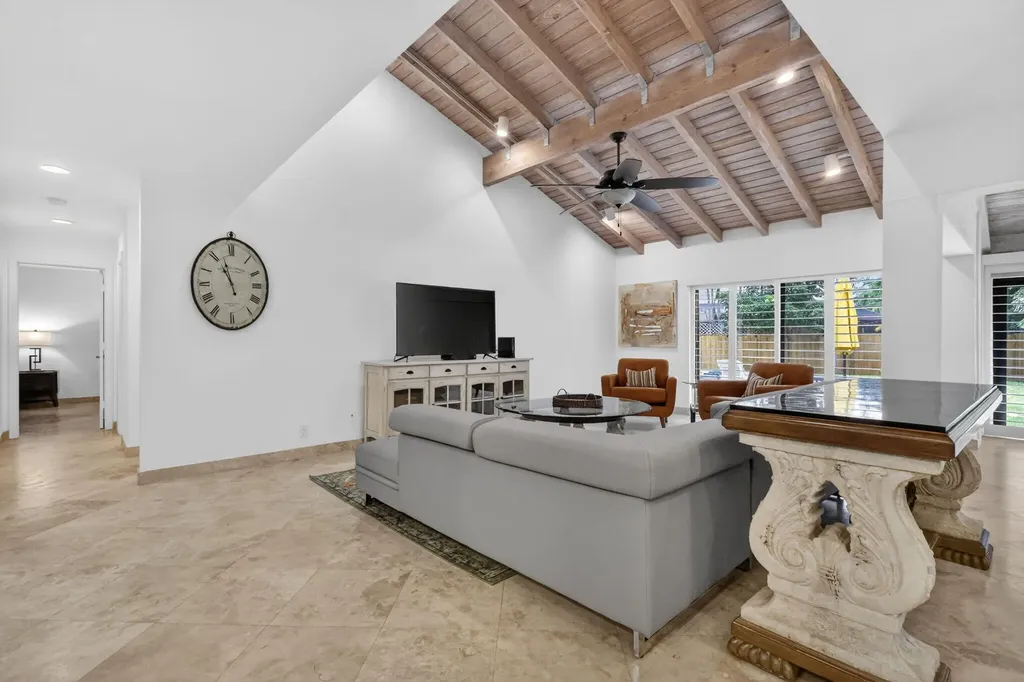 804 Foxpointe Circle Delray Beach FL 33445