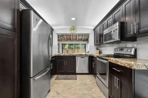 804 Foxpointe Circle Delray Beach FL 33445