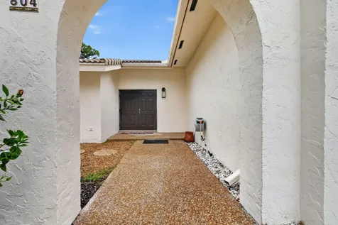 804 Foxpointe Circle Delray Beach FL 33445