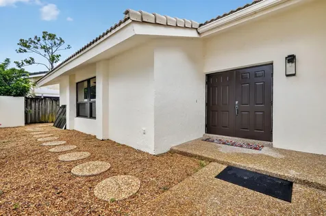 804 Foxpointe Circle Delray Beach FL 33445