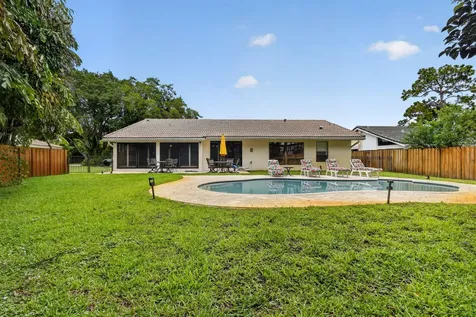804 Foxpointe Circle Delray Beach FL 33445