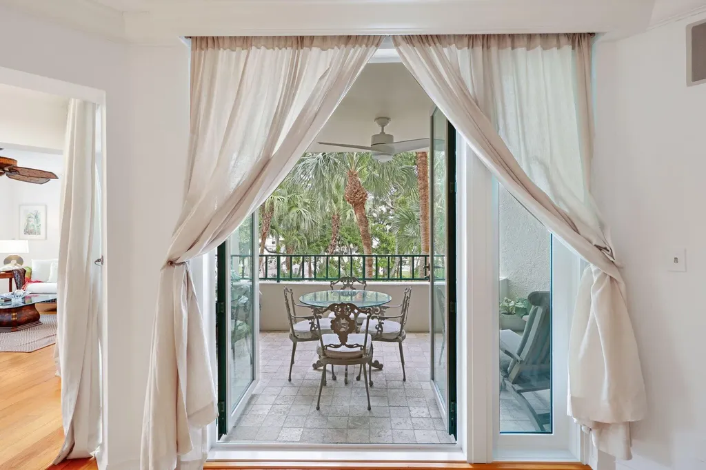100 SE 5th Avenue Boca Raton FL 33432