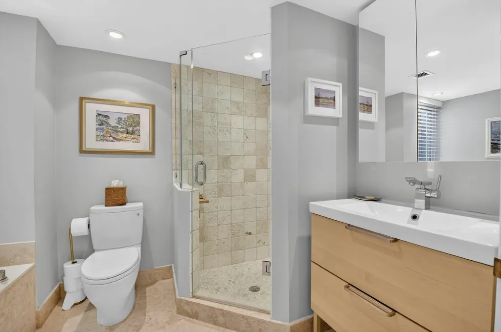 100 SE 5th Avenue Boca Raton FL 33432