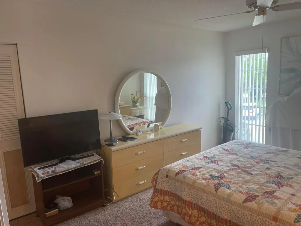 4 N Greenway Royal Palm Beach FL 33411