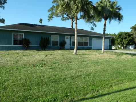 682 NW Cardinal Drive Port St Lucie FL 34983