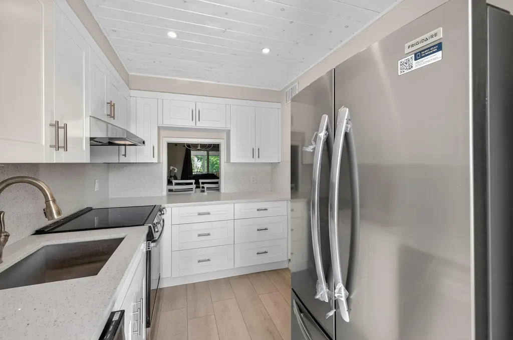 2050 NE 39th Street Lighthouse Point FL 33064